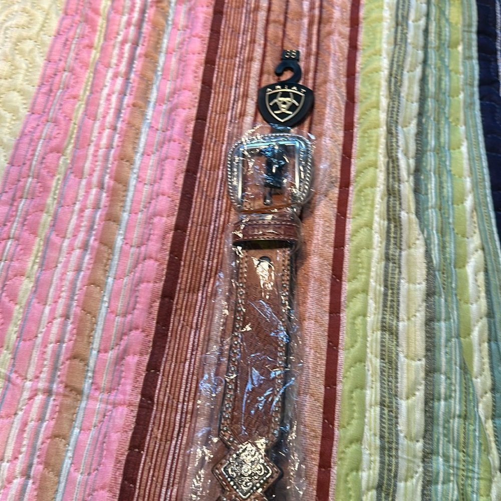 New ariat ostrich inlay concho belt